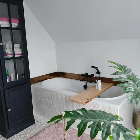 Дом отдыха Unieke Landelijke Woning Met Zwembad *