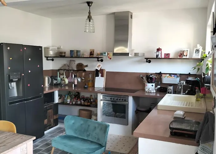 Hébergement de vacances Unieke Landelijke Woning Met Zwembad