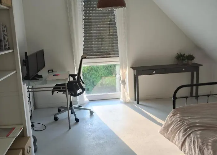 Hébergement de vacances Unieke Landelijke Woning Met Zwembad